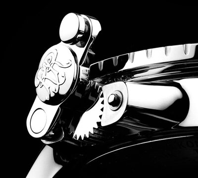 Ball Engineer Hydrocarbon AeroGMT II Automatic COSC Chronometer DG2018C-S3C-BE