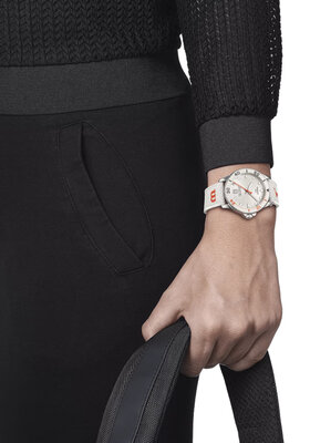 Tissot Seastar 1000 Wilson WNBA Quartz T120.410.17.011.00 (+ Ersatz-Uhrenarmband)