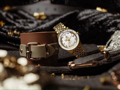 Rado Captain Cook Automatic R32117708 Marina Hoermanseder Heartbeat (+ 2 Ersatz-Uhrenarmbänder)
