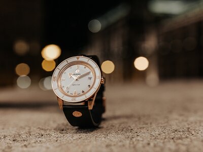 Rado Captain Cook Automatic R32139708 Marina Hoermanseder (+ 2 Ersatz-Uhrenarmbänder)