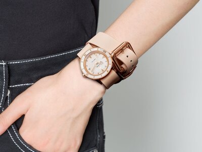 Rado Captain Cook Automatic R32139708 Marina Hoermanseder (+ 2 Ersatz-Uhrenarmbänder)