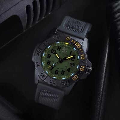 Luminox Navy SEAL XS.3517.NSF.SET Foundation (+ Ersatzband)
