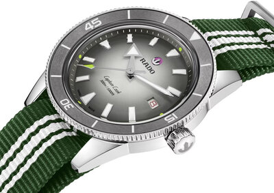 Rado Captain Cook Automatic R32222108 Tennis Limited Edition 1985pcs (+ 3 Ersatz-Uhrenarmbänder und Etui)