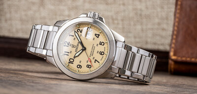 Festina Swiss Made Field 20081/1 (+ 2 Ersatzbänder)