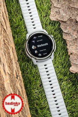 Coros Apex 4 46mm White / Silicone band
