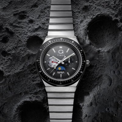 Timex Q Reissue x NASA TW2Y56700