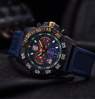 Luminox Navy SEAL 3580 Series XS.3581.ARB.N Red Bull Ampol Racing Limited Edition 500pcs