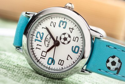 Bentime 001-9BA-5067K (Fußballmotiv)
