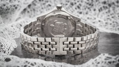 Certina DS Action Lady Quartz Precidrive COSC Chronometer Diamonds C032.051.11.056.00