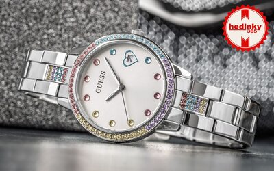 Guess Three Of Hearts GW0657L1